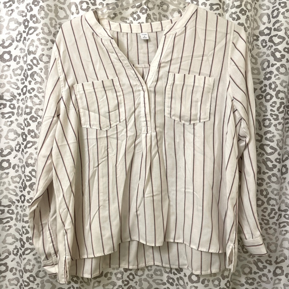 ONLY WORN ONCE!!! OLD NAVY TOP